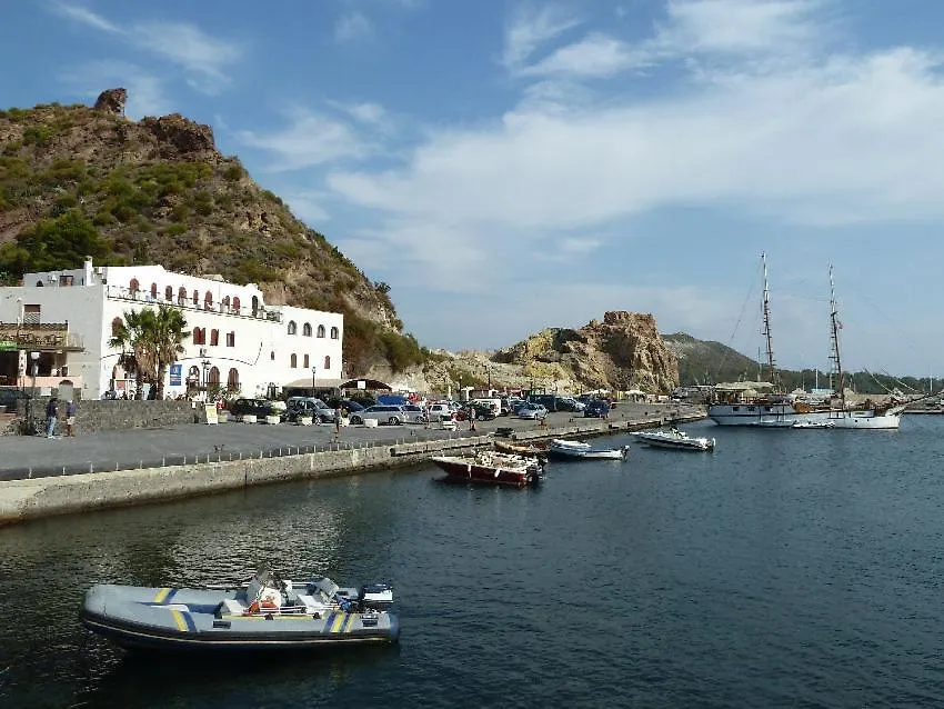 Vulcano Beach-1