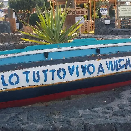 Vulcano Beach-3