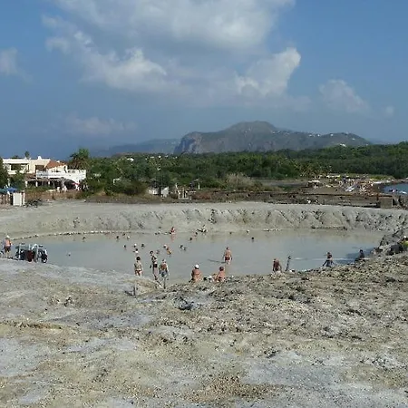Vulcano Beach-2